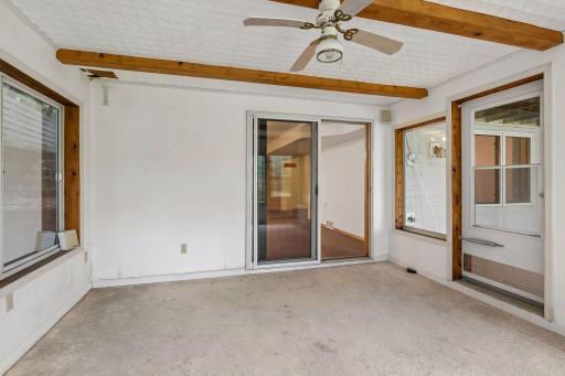 695 Emerald Ridge, Roseville, MN 55113