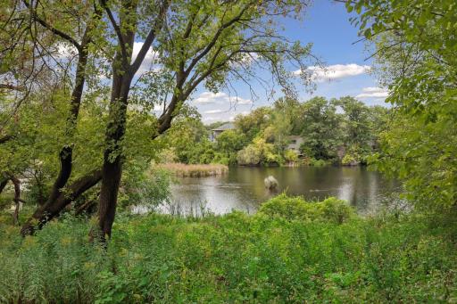 695 Emerald Ridge, Roseville, MN 55113