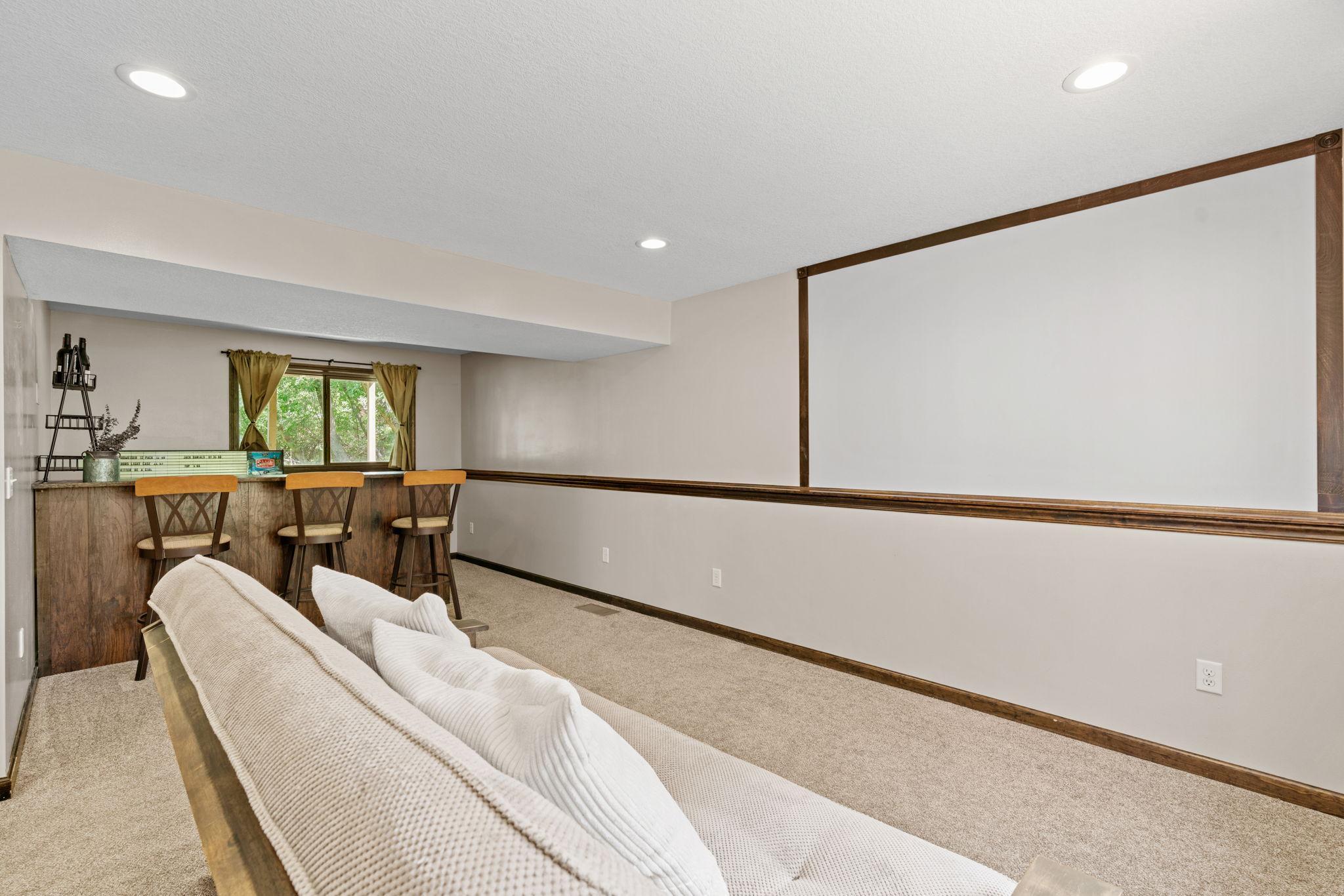 Amazing entertaining space in LL!