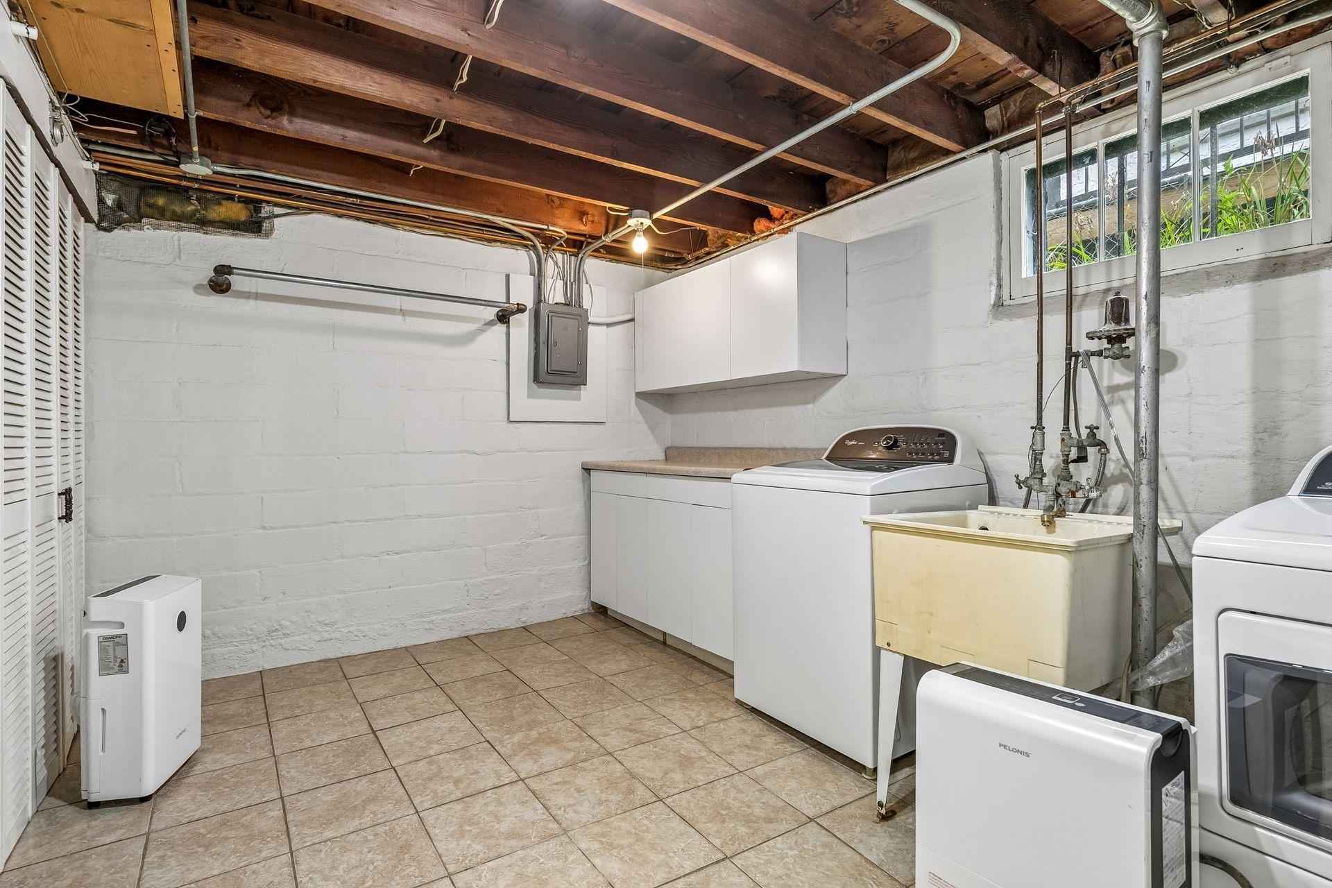 Lower level laundry