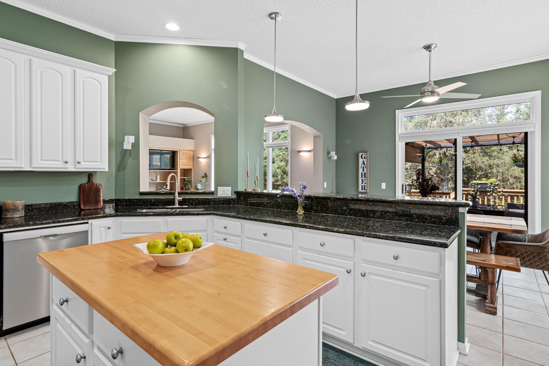 23 Ashbury Ct Photo (12).jpg