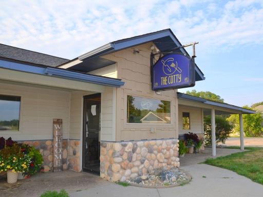 Menahga, MN 56464