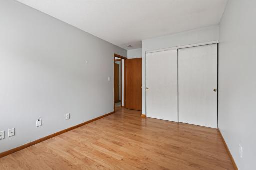 3215 Valley Ridge Drive, 56, Eagan, MN 55121