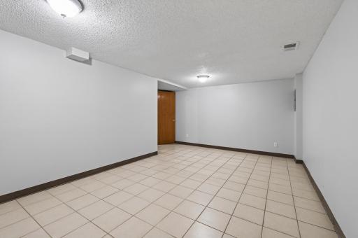3215 Valley Ridge Drive, 56, Eagan, MN 55121
