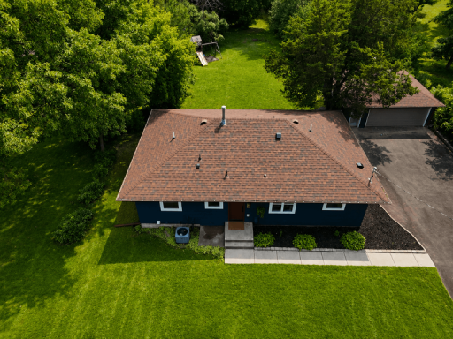 Private outdoor setting with plenty of room to enjoy nature.