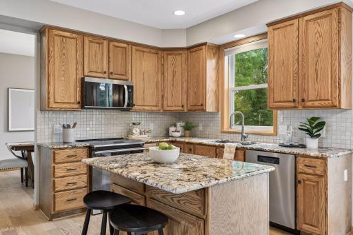 A beautiful kitchen island to enjoy.