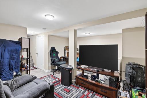 23_4723_Fremont23_mls.jpg