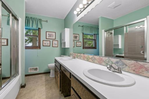 756 Larson Court, Shoreview, MN 55126