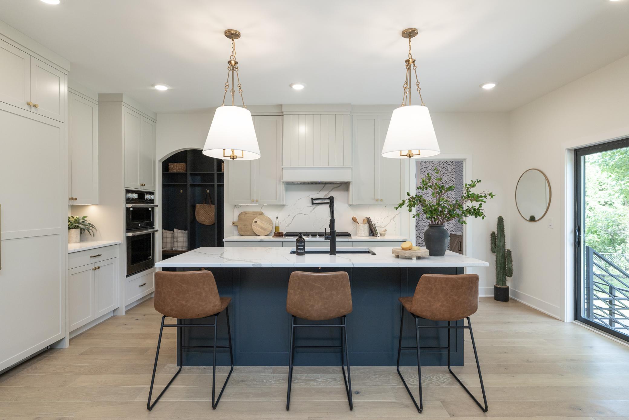 Large center island with quartz countertop