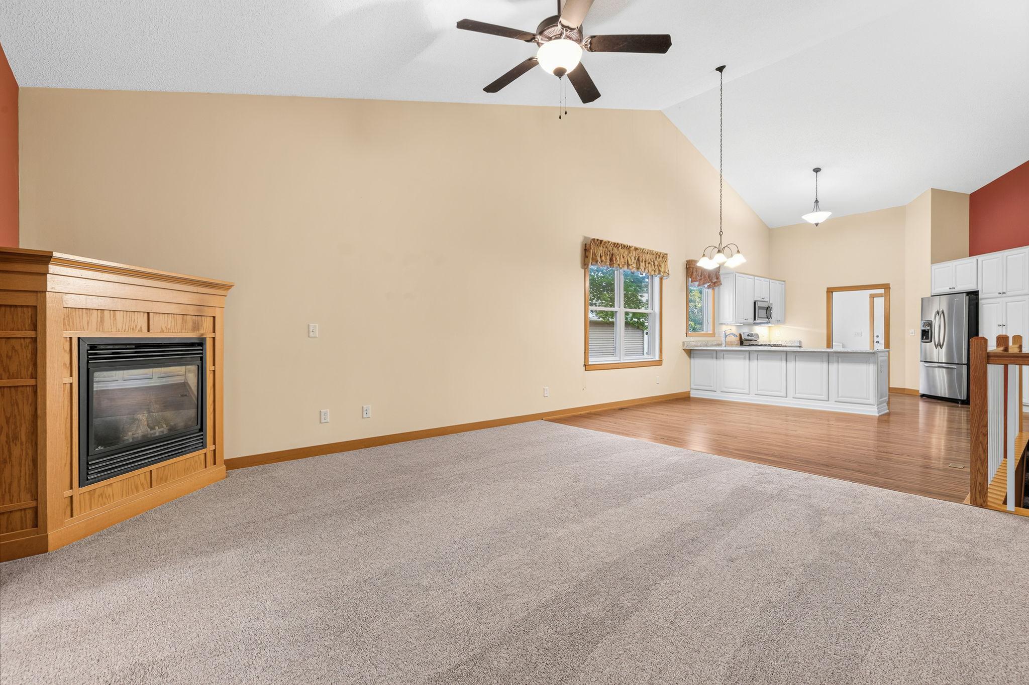 5-web-or-mls-5845 Oakgreen Court North Stillwater-10.jpg