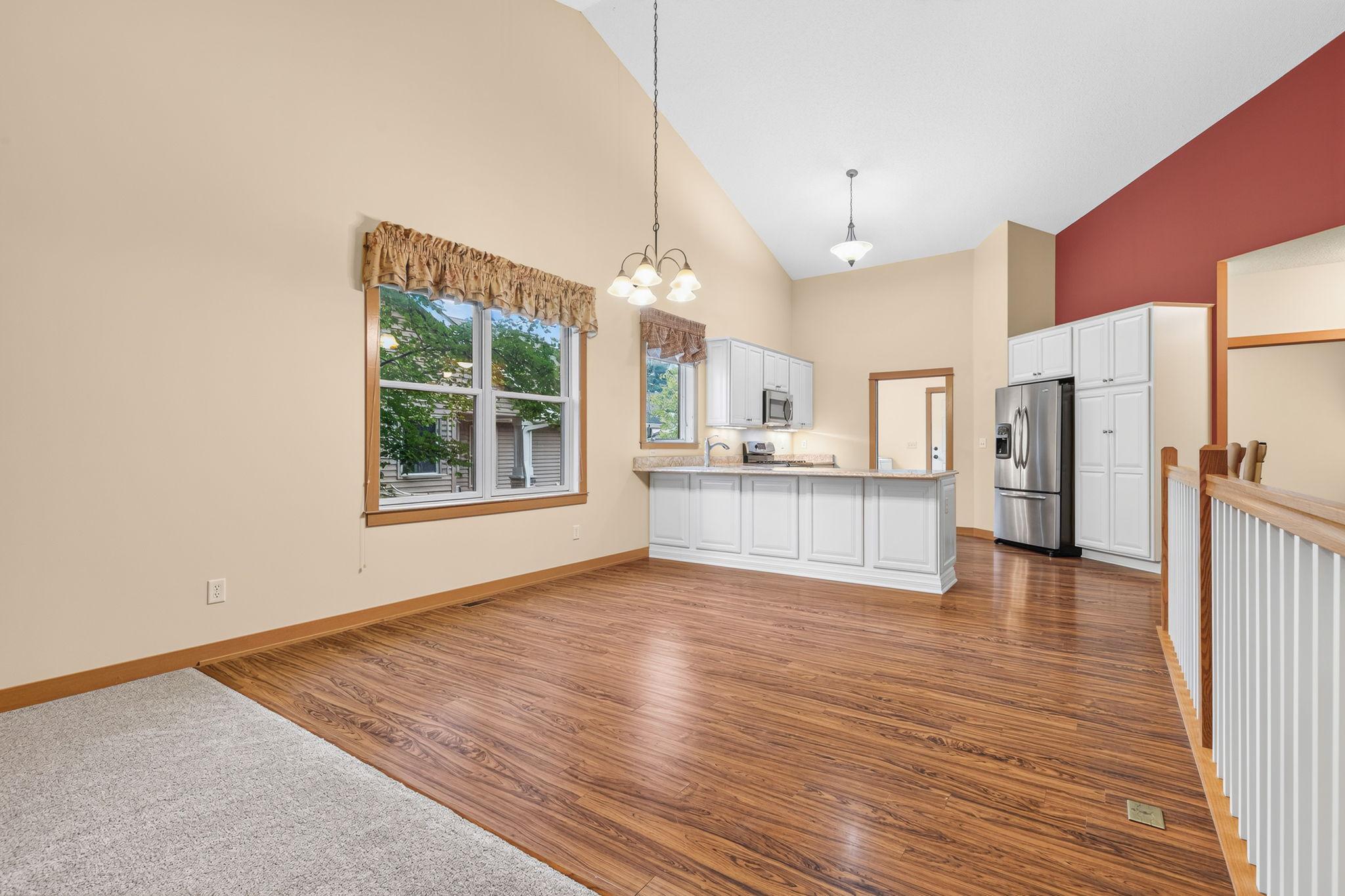 9-web-or-mls-5845 Oakgreen Court North Stillwater-33.jpg
