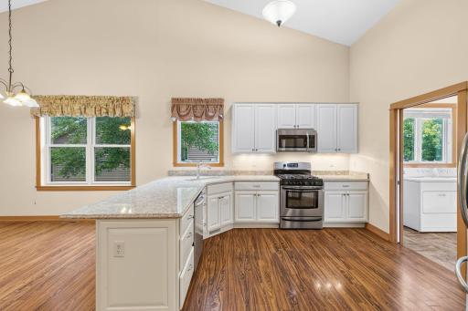 12-web-or-mls-5845 Oakgreen Court North Stillwater-19.jpg