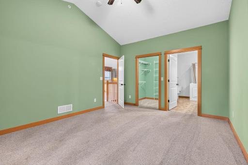 18-web-or-mls-5845 Oakgreen Court North Stillwater-14.jpg