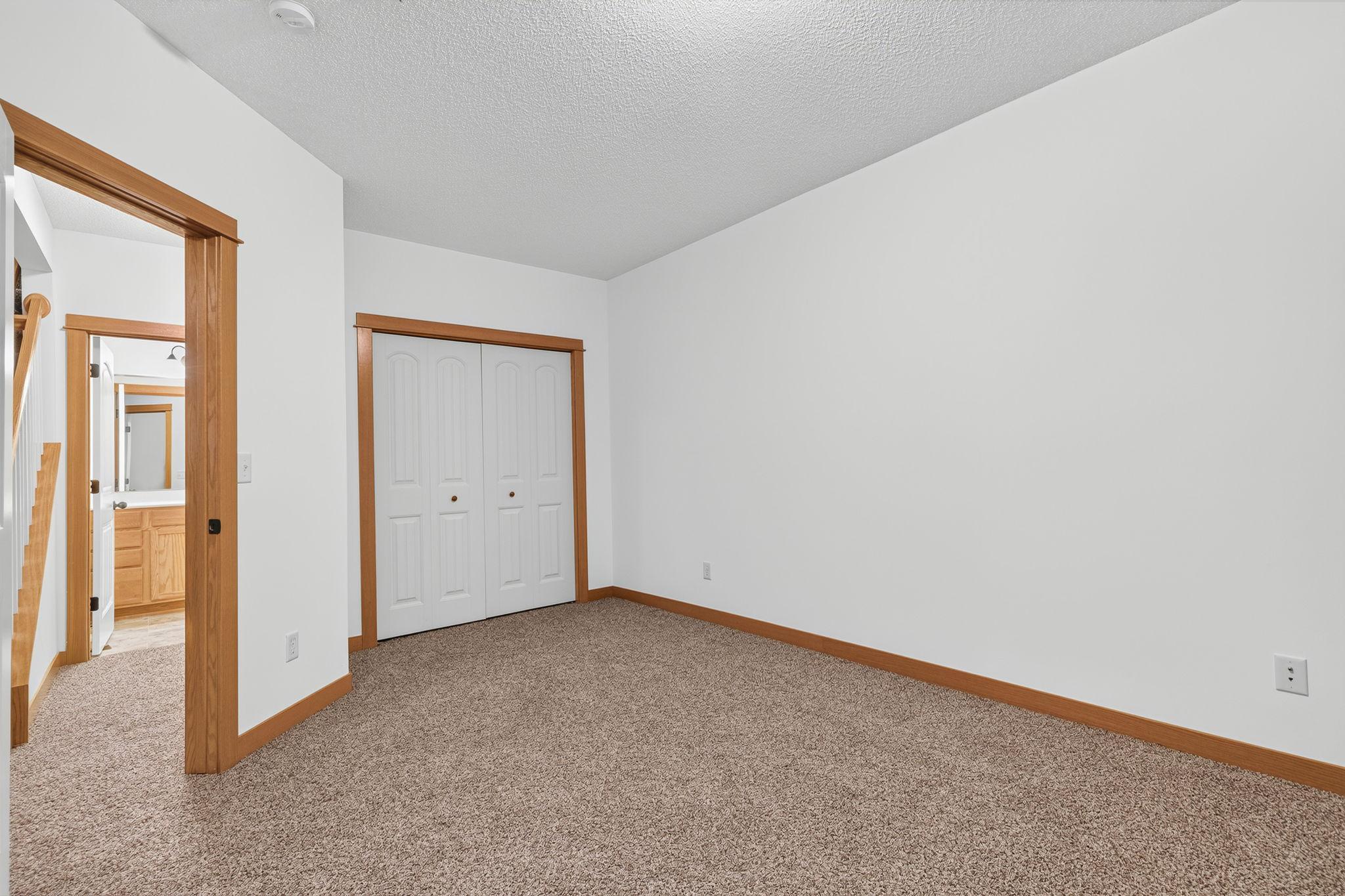 27-web-or-mls-5845 Oakgreen Court North Stillwater-22.jpg