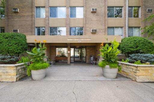 Mount Curve Condominiums