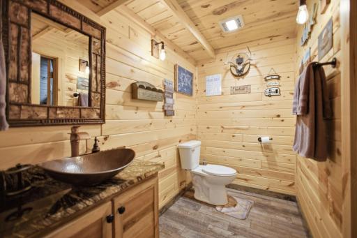31-web-or-mls-29917-n-bay-dr.jpg