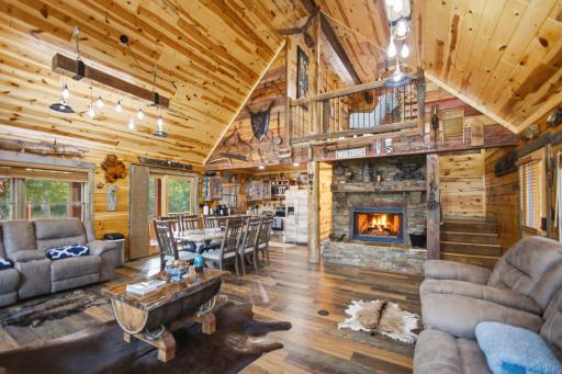 6-web-or-mls-29917-n-bay-dr.jpg