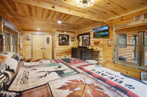 11-web-or-mls-29917-n-bay-dr.jpg