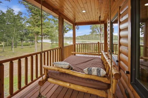 36-web-or-mls-29917-n-bay-dr.jpg