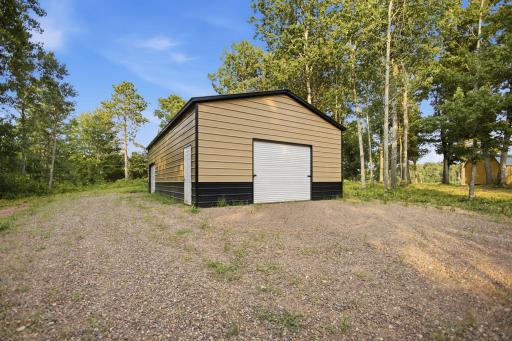 50-web-or-mls-29917-n-bay-dr.jpg