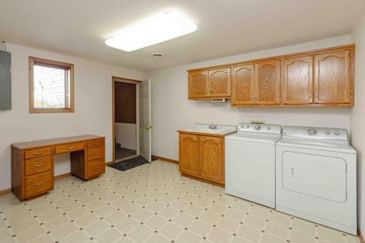 811 4th Avenue NE, Barnesville, MN 56514