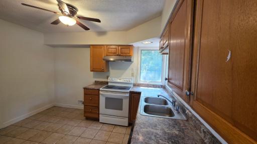 Eat in kitchen.jpg