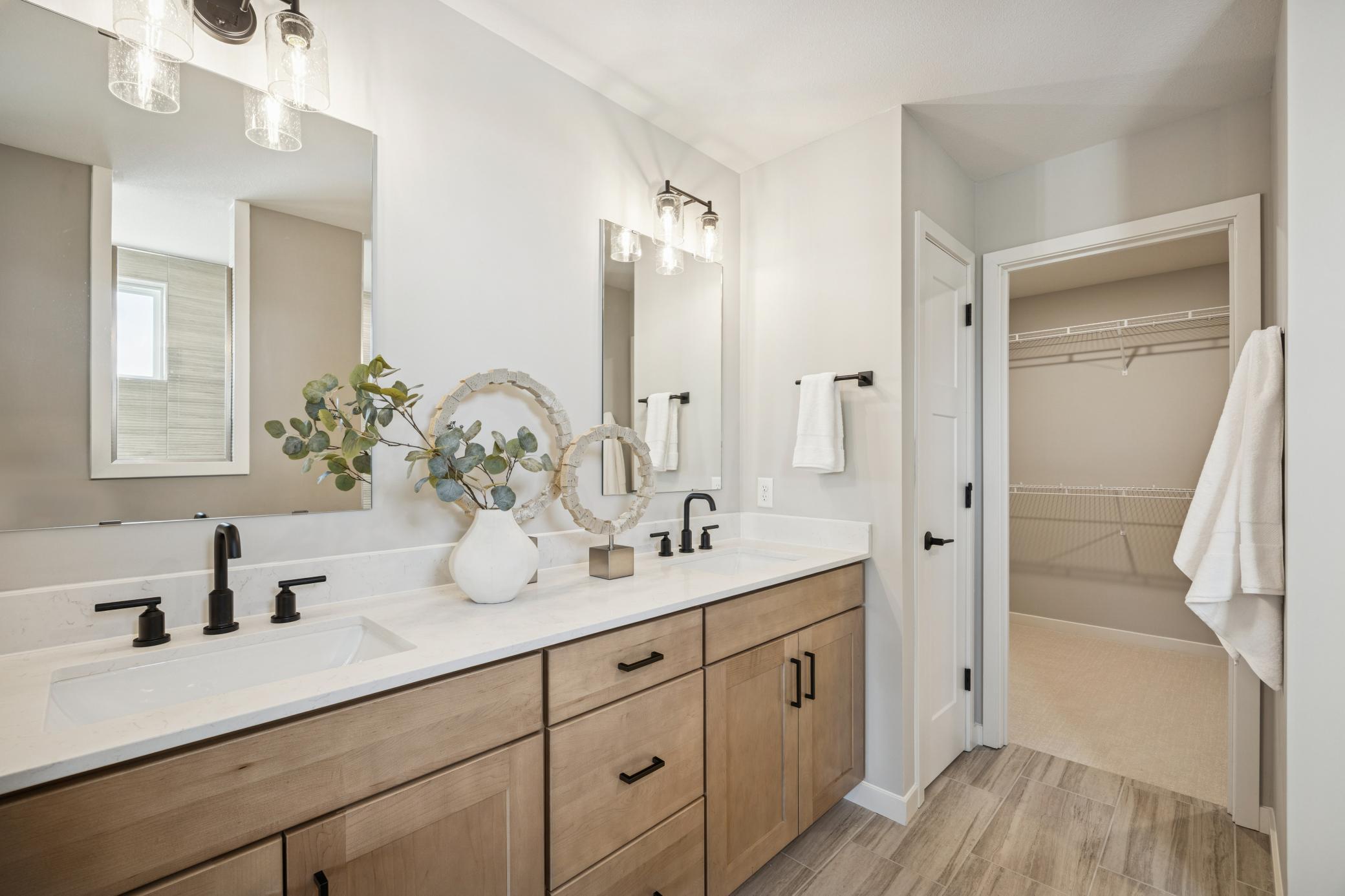 Pulte - Northfield Model - 4136 Meadowview Terrace - 037.jpg