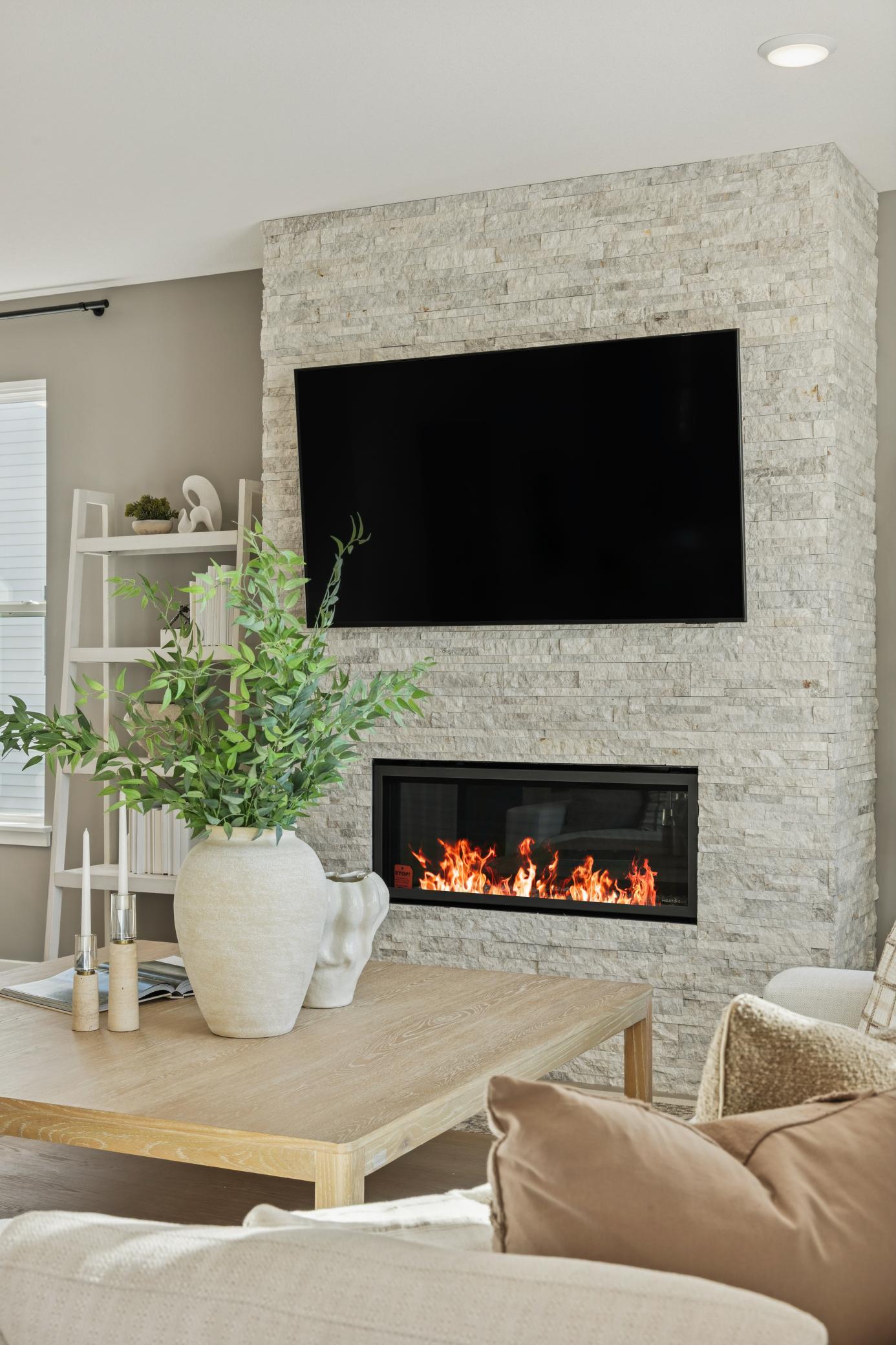 Pulte - Northfield Model - 4136 Meadowview Terrace - 012.jpg