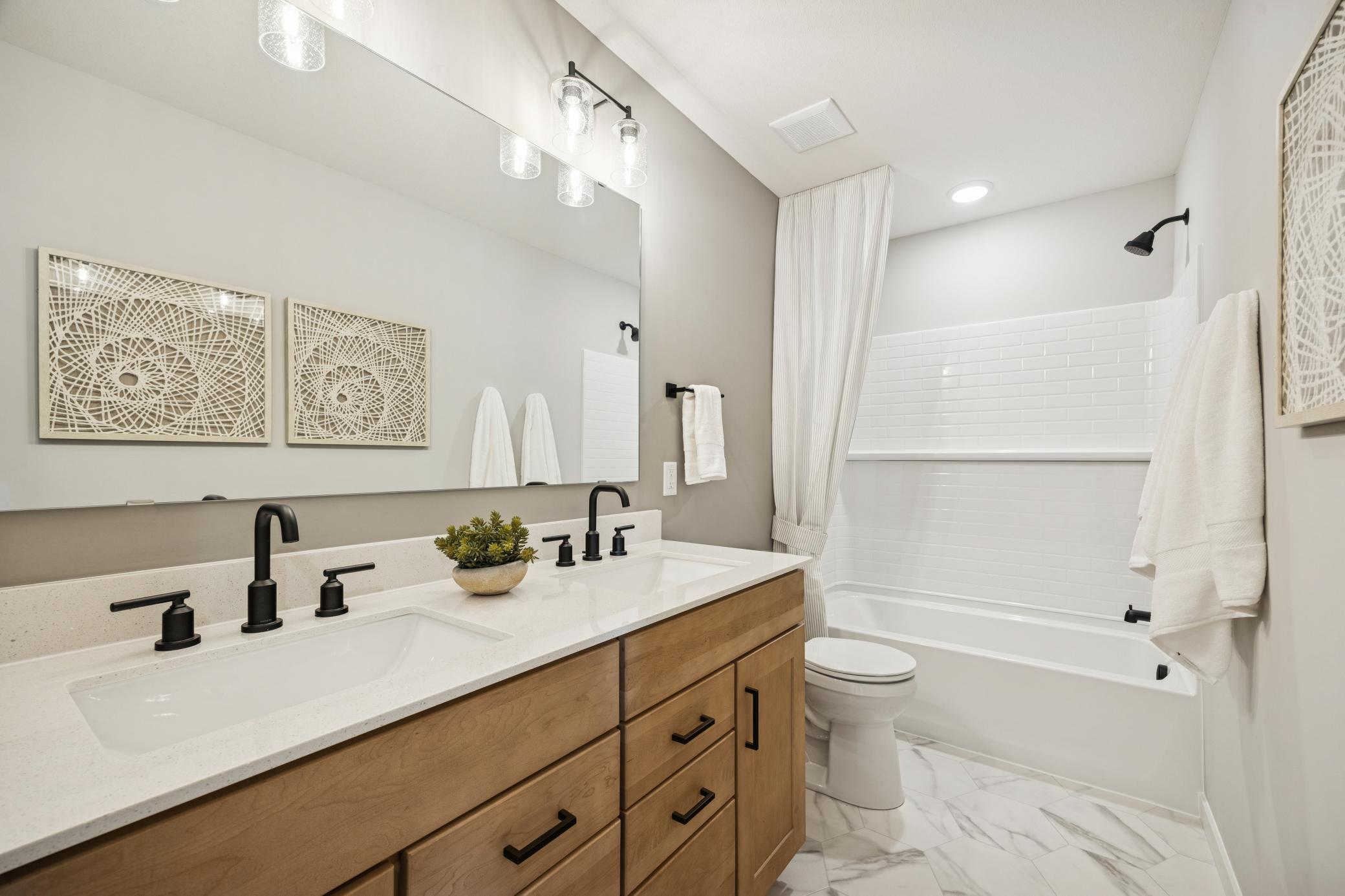 Pulte - Northfield Model - 4136 Meadowview Terrace - 044.jpg