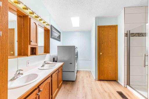 403 11th Avenue NW, West Fargo, ND 58078