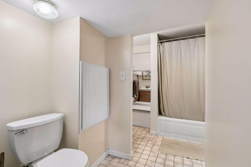 Tub & shower