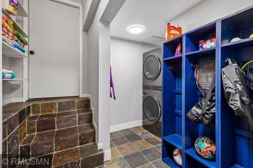 300 W Lake Street, Waconia, MN 55387
