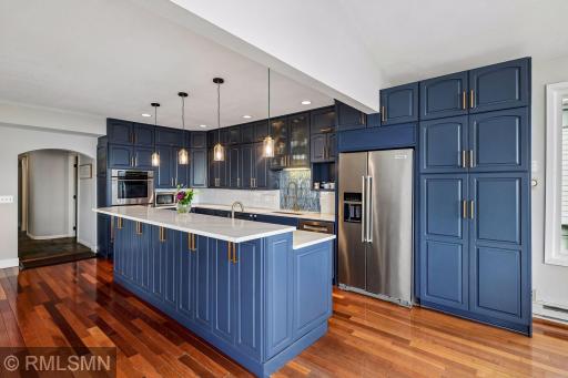 300 W Lake Street, Waconia, MN 55387
