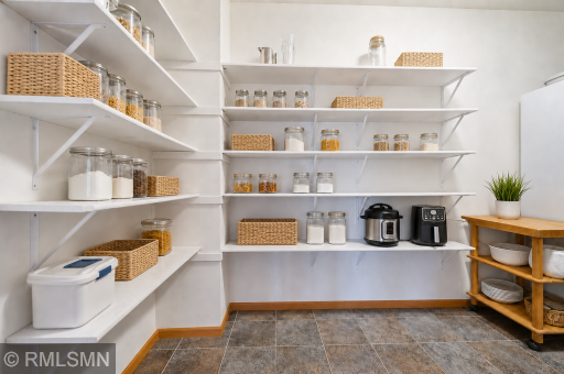 Walk-in pantry.png