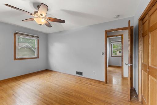 32-web-or-mls-3684 Prairie Rd-224.jpg