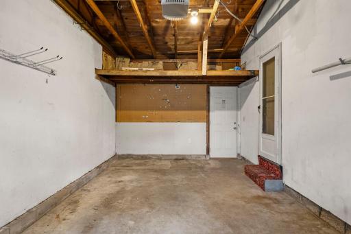 52-web-or-mls-3684 Prairie Rd-184.jpg