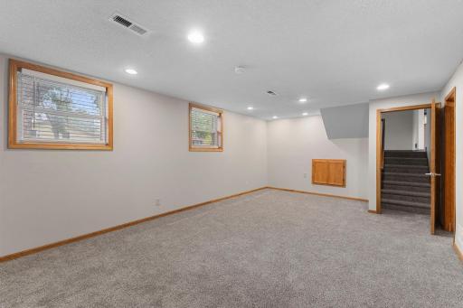 43-web-or-mls-3684 Prairie Rd-261.jpg
