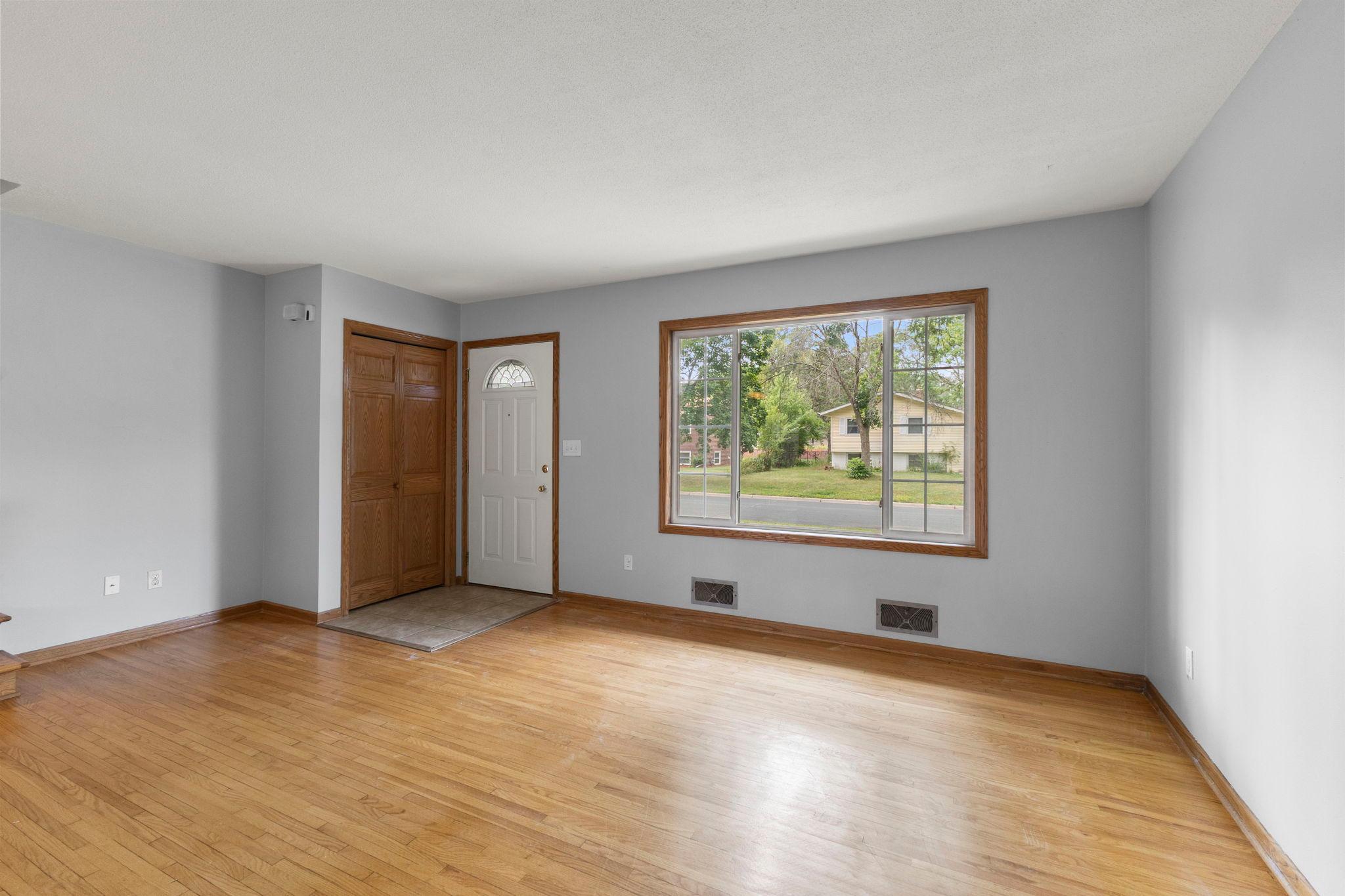 14-web-or-mls-3684 Prairie Rd-99.jpg