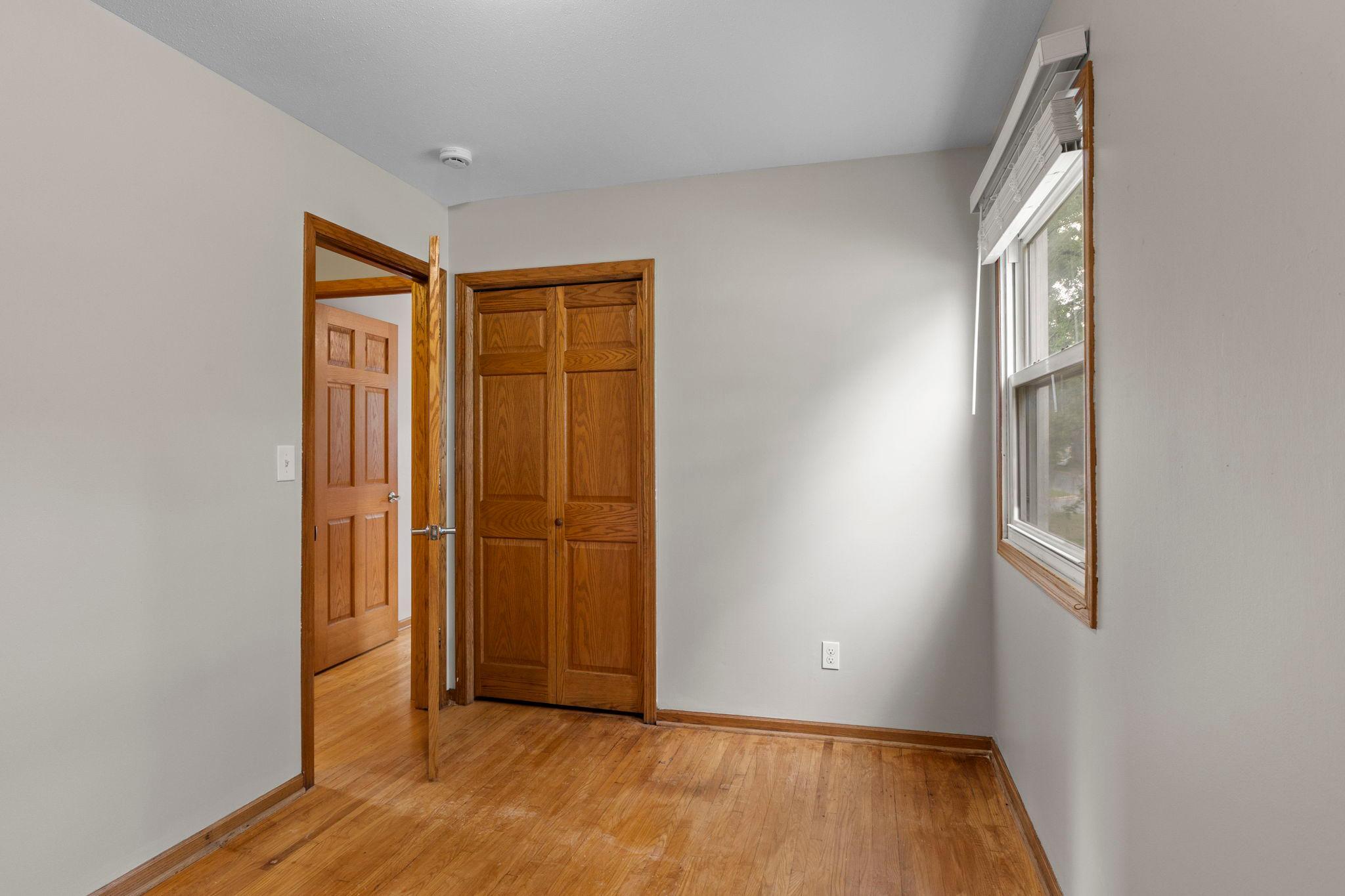37-web-or-mls-3684 Prairie Rd-249.jpg