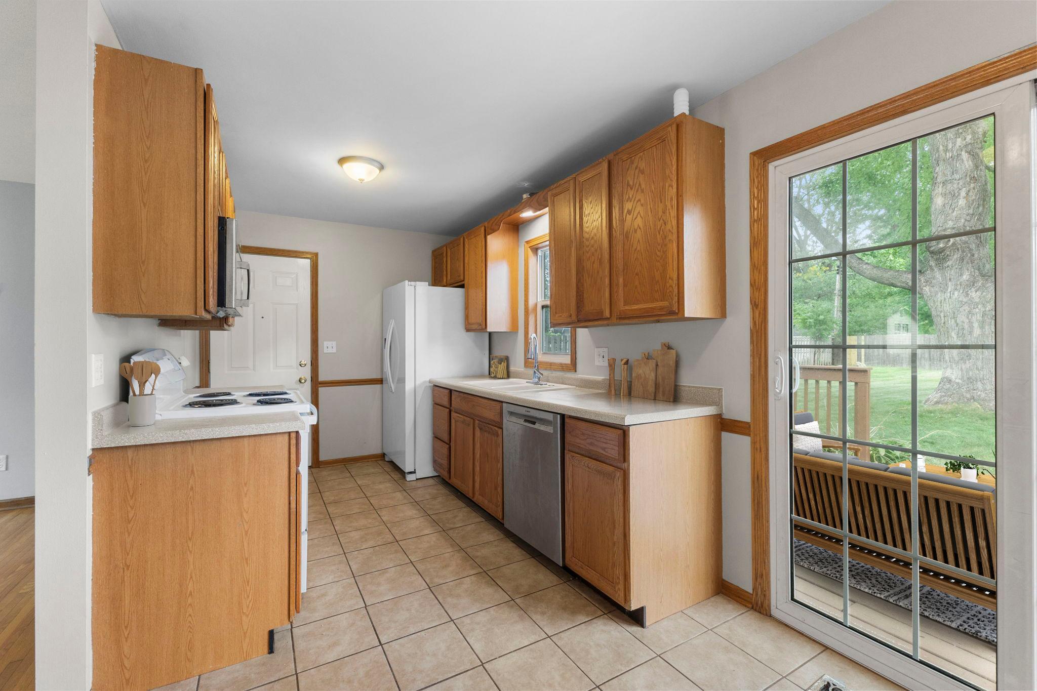18-web-or-mls-3684 Prairie Rd-119 (VS).jpg
