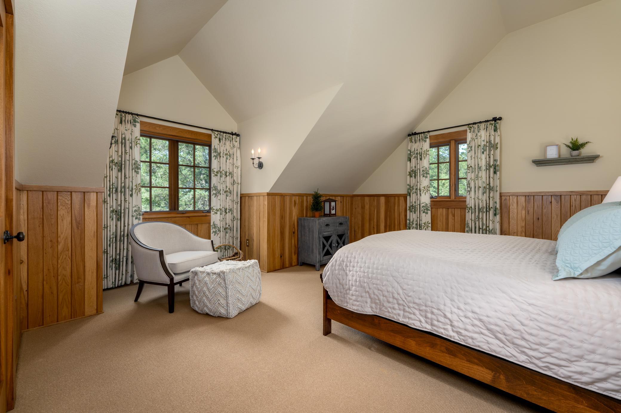 Guest bedroom #1