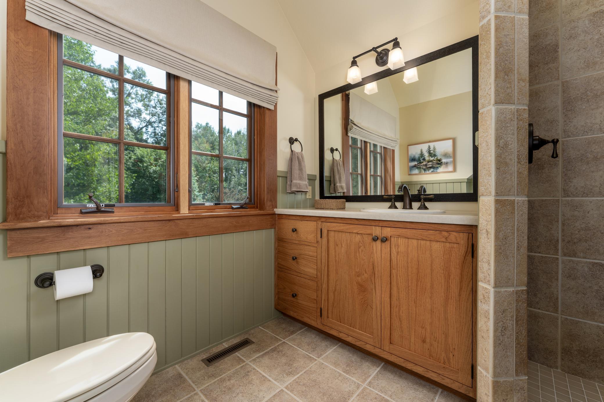 Upper level 3/4 bathroom!