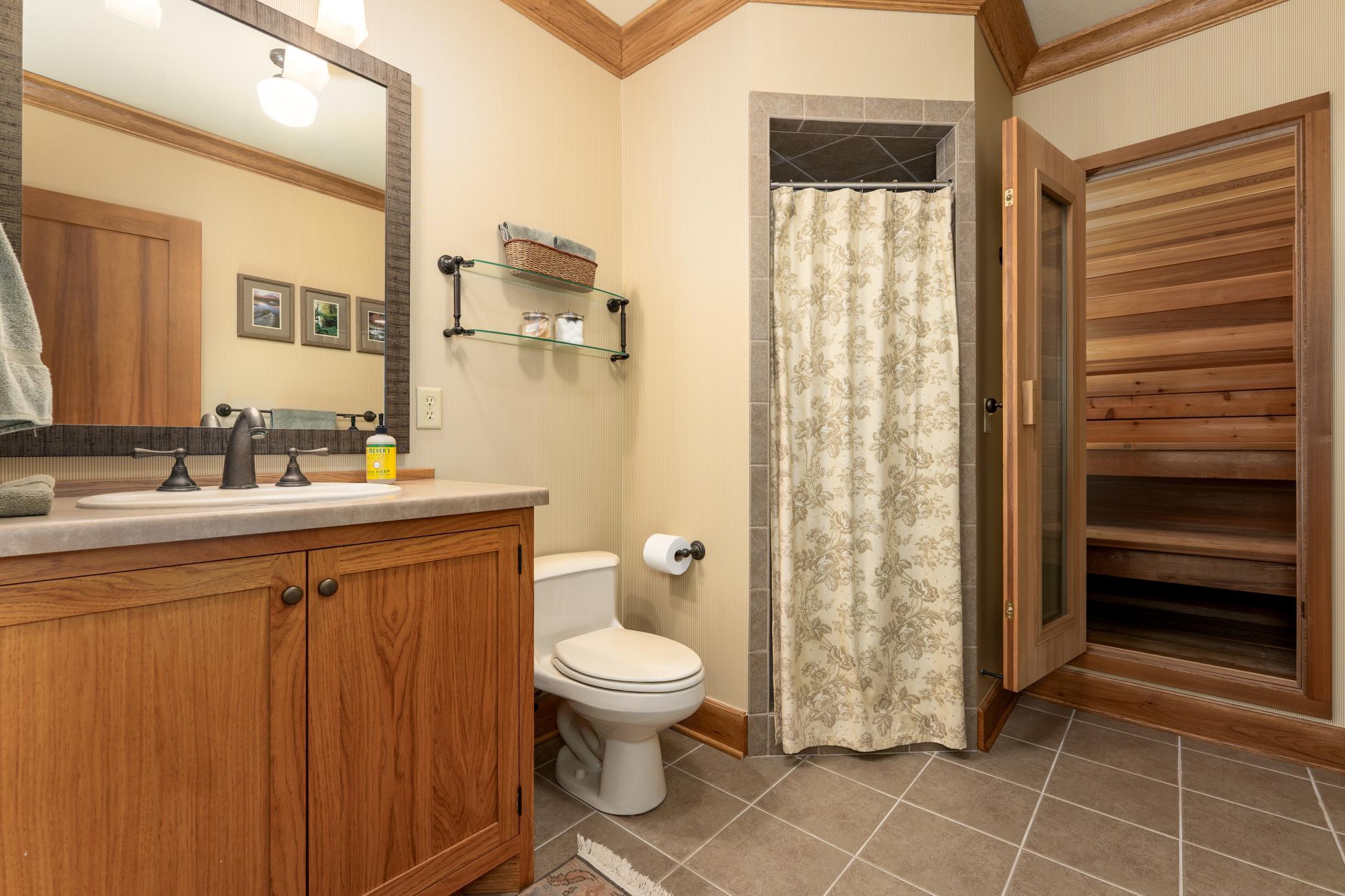Lower level 3/4 bathroom w/sauna!