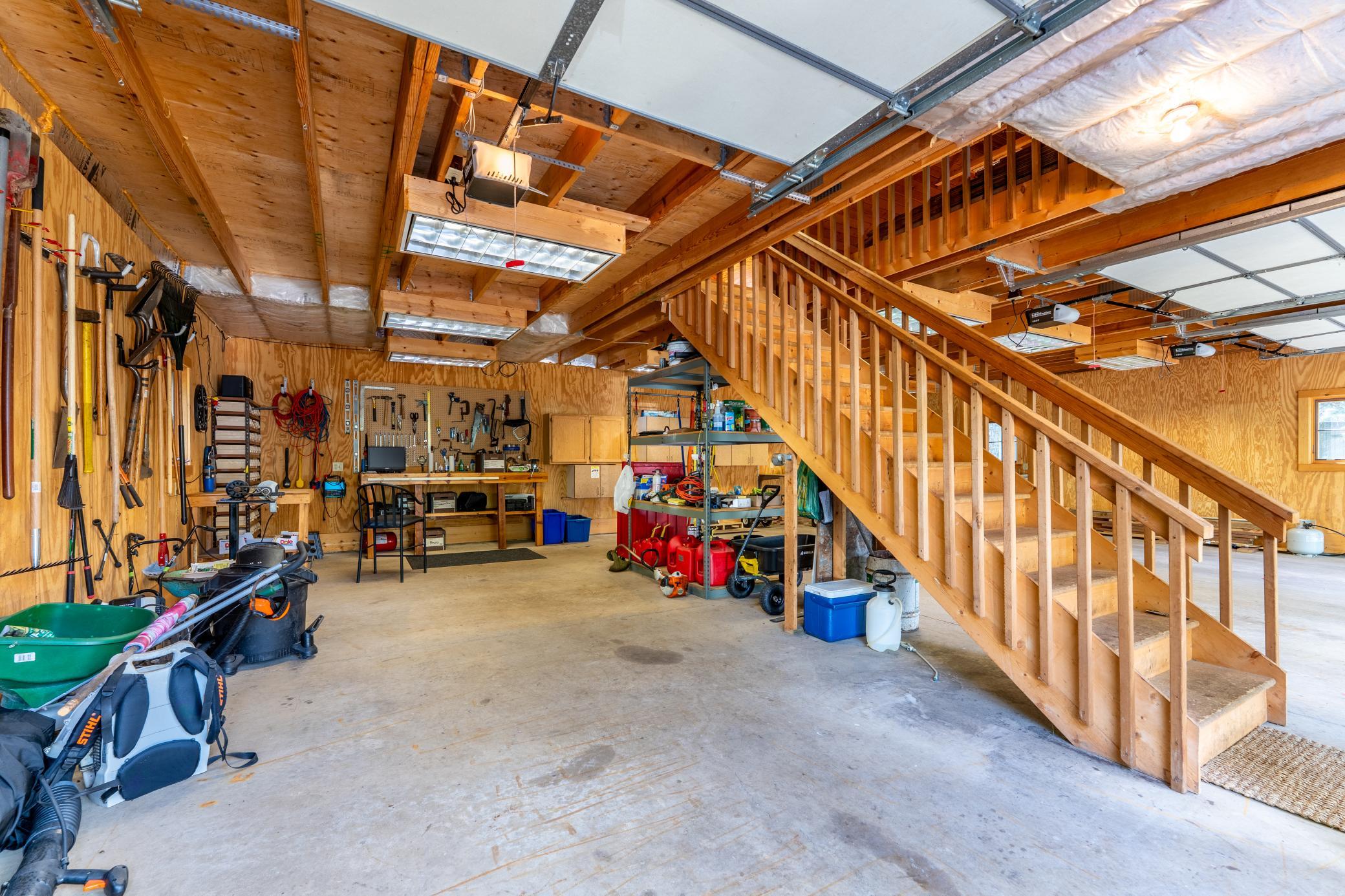 Heated/Insulated garage!