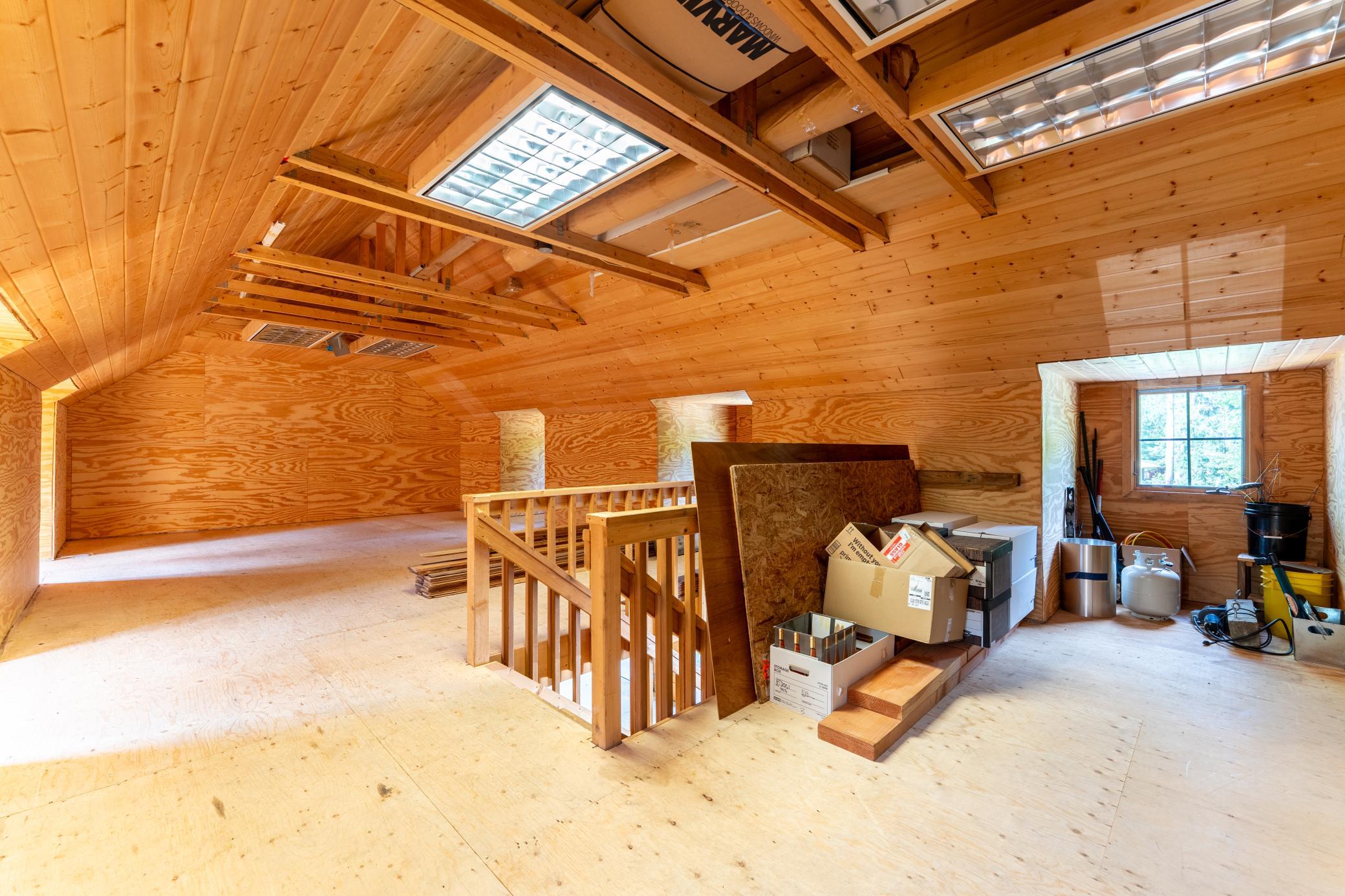 Partially finished bonus room over garage!