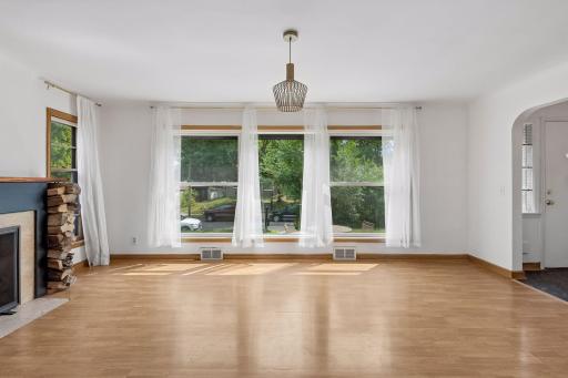 2011 North Vincent Avenue - Spacecrafting - 0008.jpg
