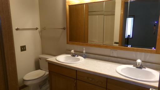 Upper Level Vanity, Stool.JPG