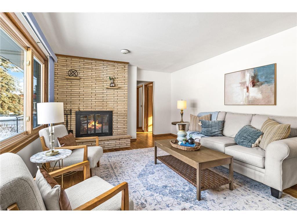 Livingroom2.jpg