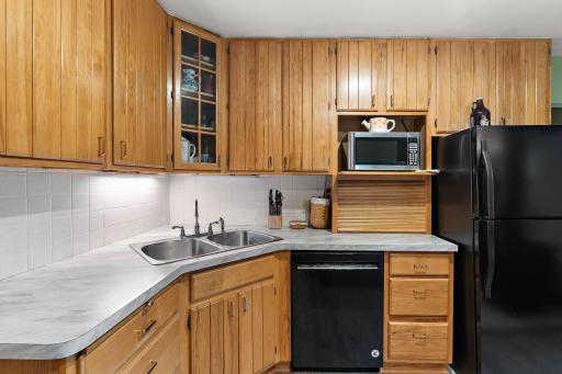 Plenty of Cupboard and Counter Space