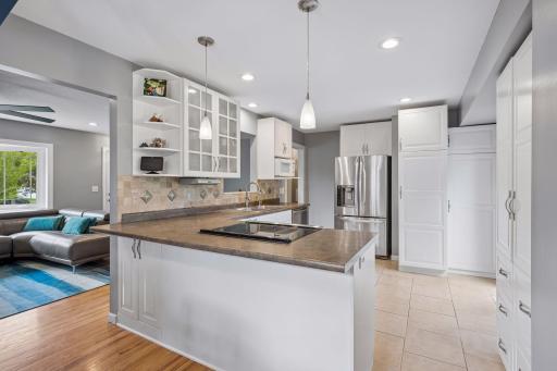 7611 Kiowa Avenue, Chanhassen, MN 55317